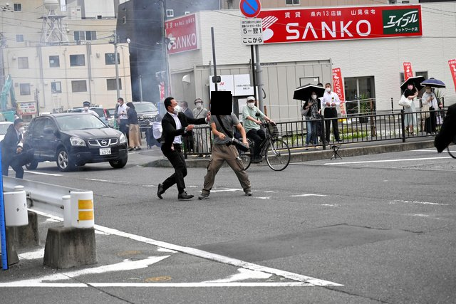 【現場動画】安倍晋三が奈良市大和西大寺駅で演説中に撃たれたか！SPは何してた？